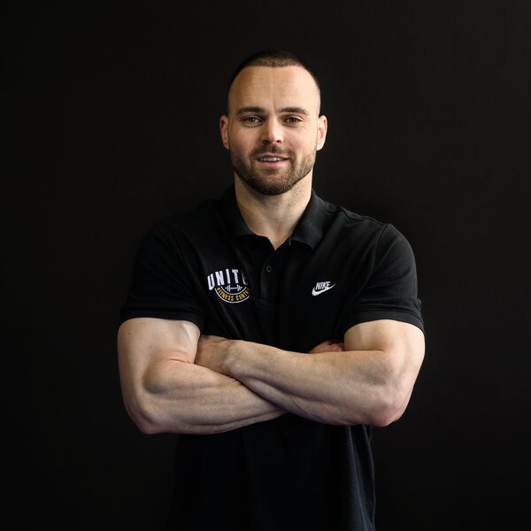 Mădălin - Co-fondator / Fitness Specialist / Tehnician Nutriționist / kinetoterapeut